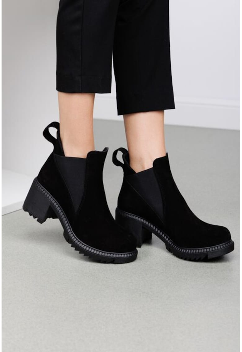 Botine negre din piele intoarsa cu elastic in laterale - Negru