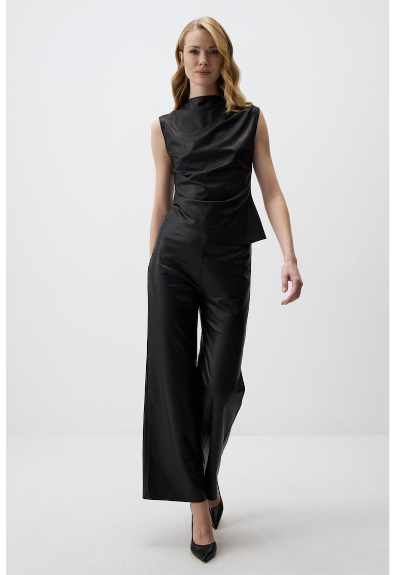 Pantaloni cu aspect de satin si talie inalta