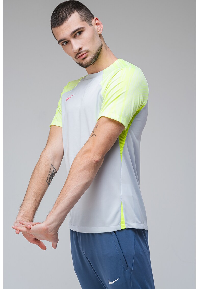 Tricou cu tehnologie Dri-FIT si maneci raglan pentru fotbal