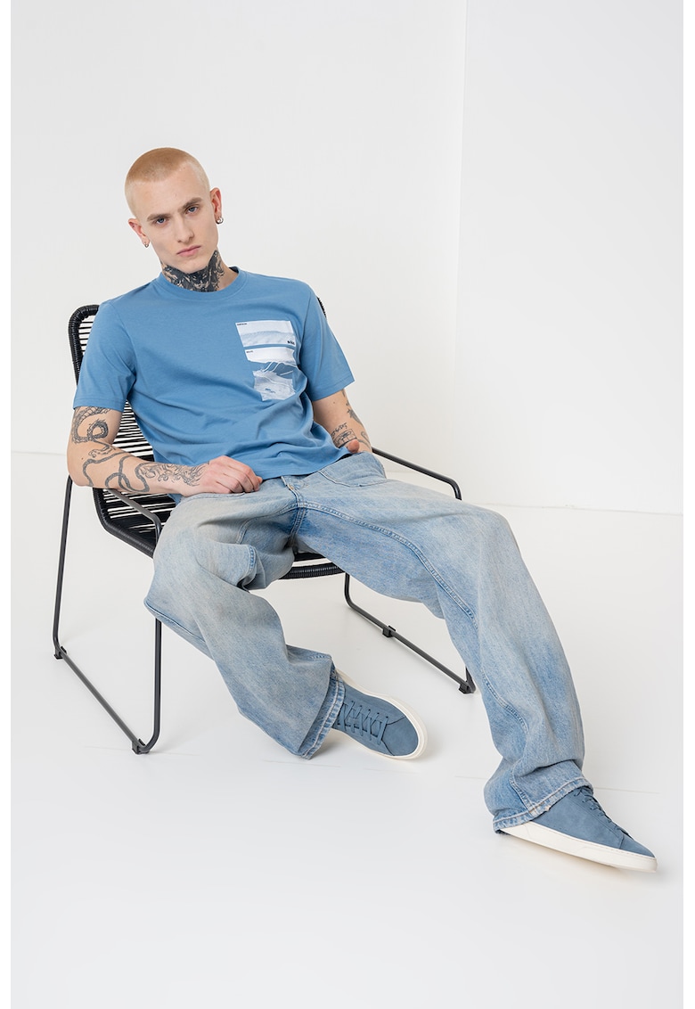 Tricou cu imprimeu si decolteu la baza gatului Dune