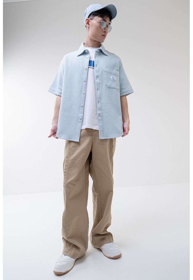 Camasa cu nasturi si buzunar pe piept