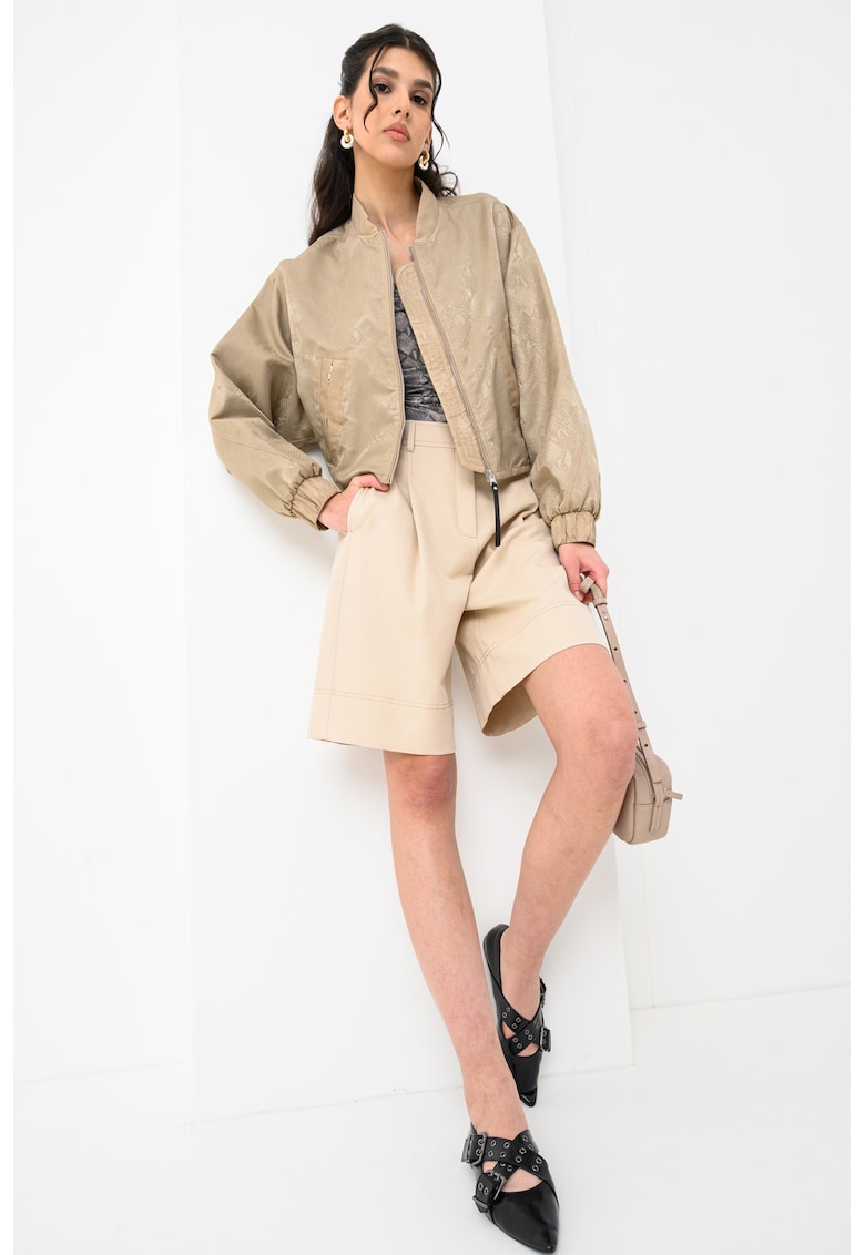 Jacheta lejera cu fermoar