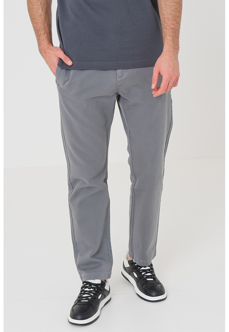 Pantaloni chino cu croiala slim-fit David