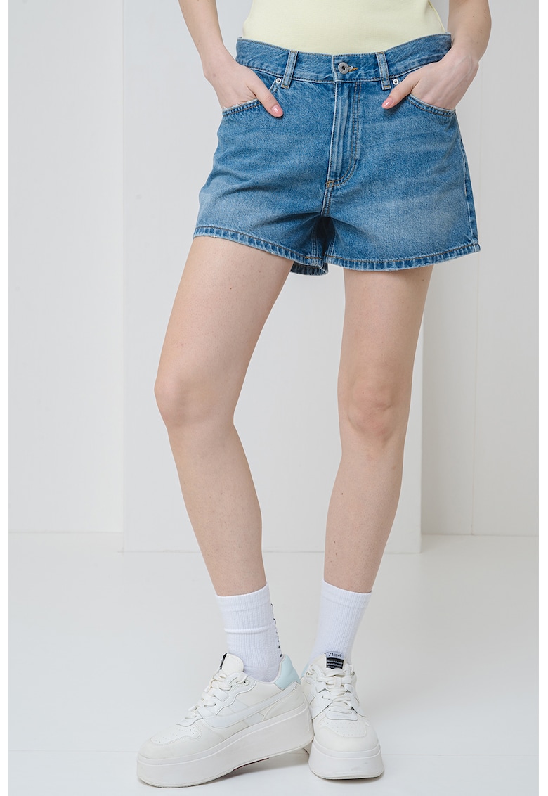 Blugi scurti cu buzunare