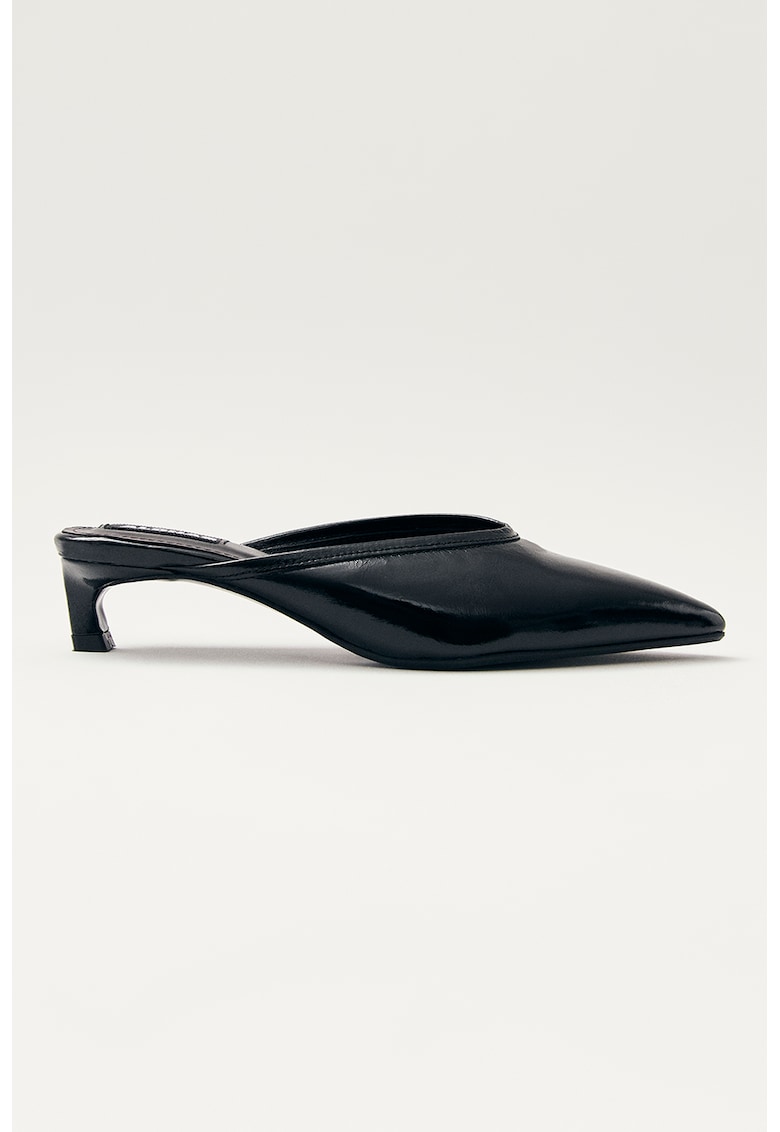 Saboti de piele cu varf ascutit