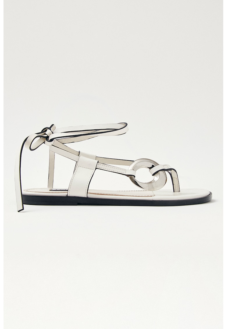 Sandale de piele cu talpa plata si detaliu metalic