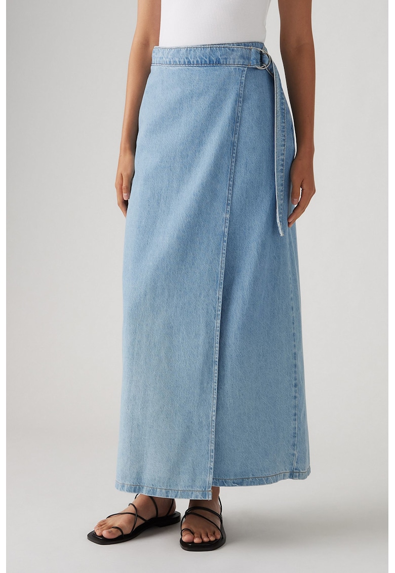 Fusta din denim cu croiala petrecuta