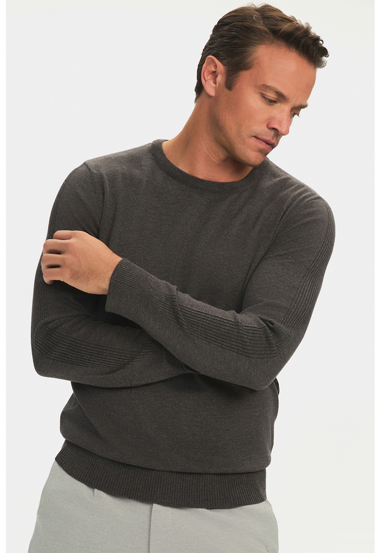 Pulover slim fit cu decolteu la baza gatului - Gri antracit