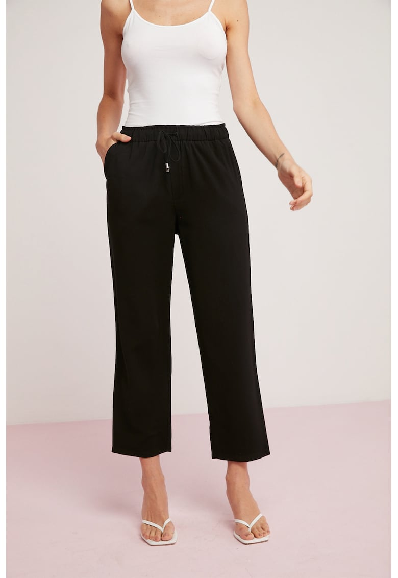 Pantaloni crop cu talie inalta Pantaloni crop cu talie inalta