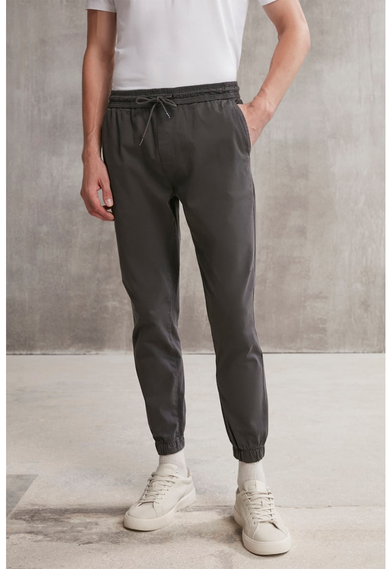 Pantaloni de trening cu buzunare laterale Jakob