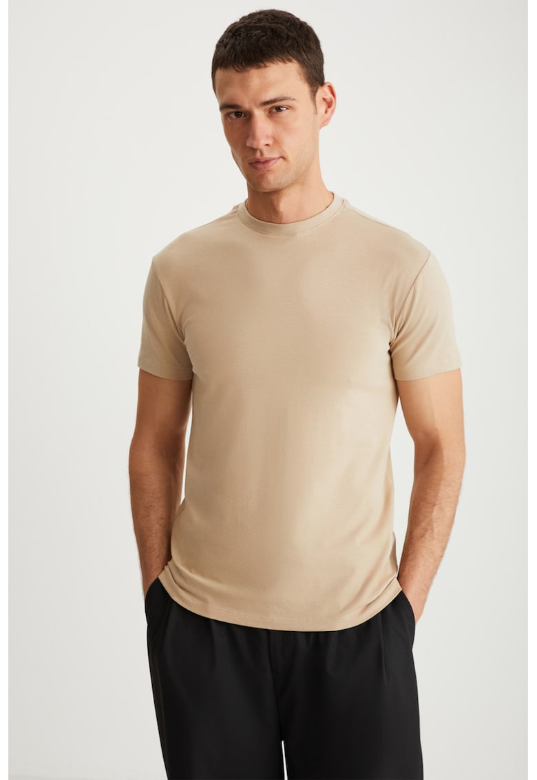 Tricou slim fit din amestec de bumbac cu decolteu la baza gatului Tiago