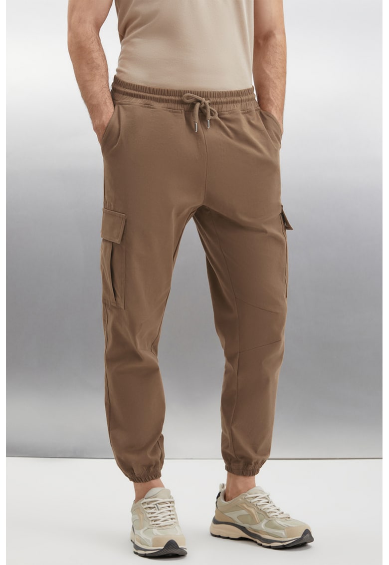 Pantaloni de trening cu snururi Pantaloni de trening cu snururi