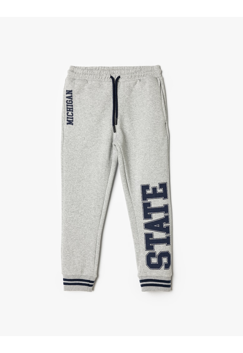 Pantaloni de trening cu imprimeu text si snur de ajustare