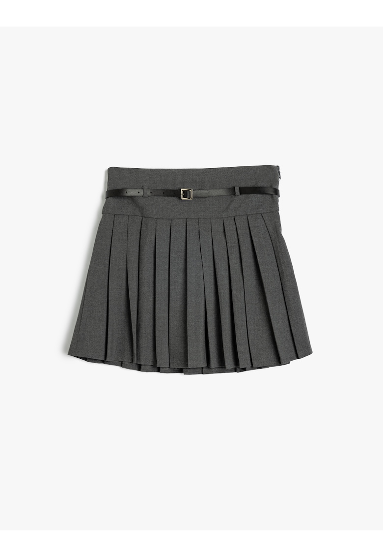 Fusta plisata cu o curea
