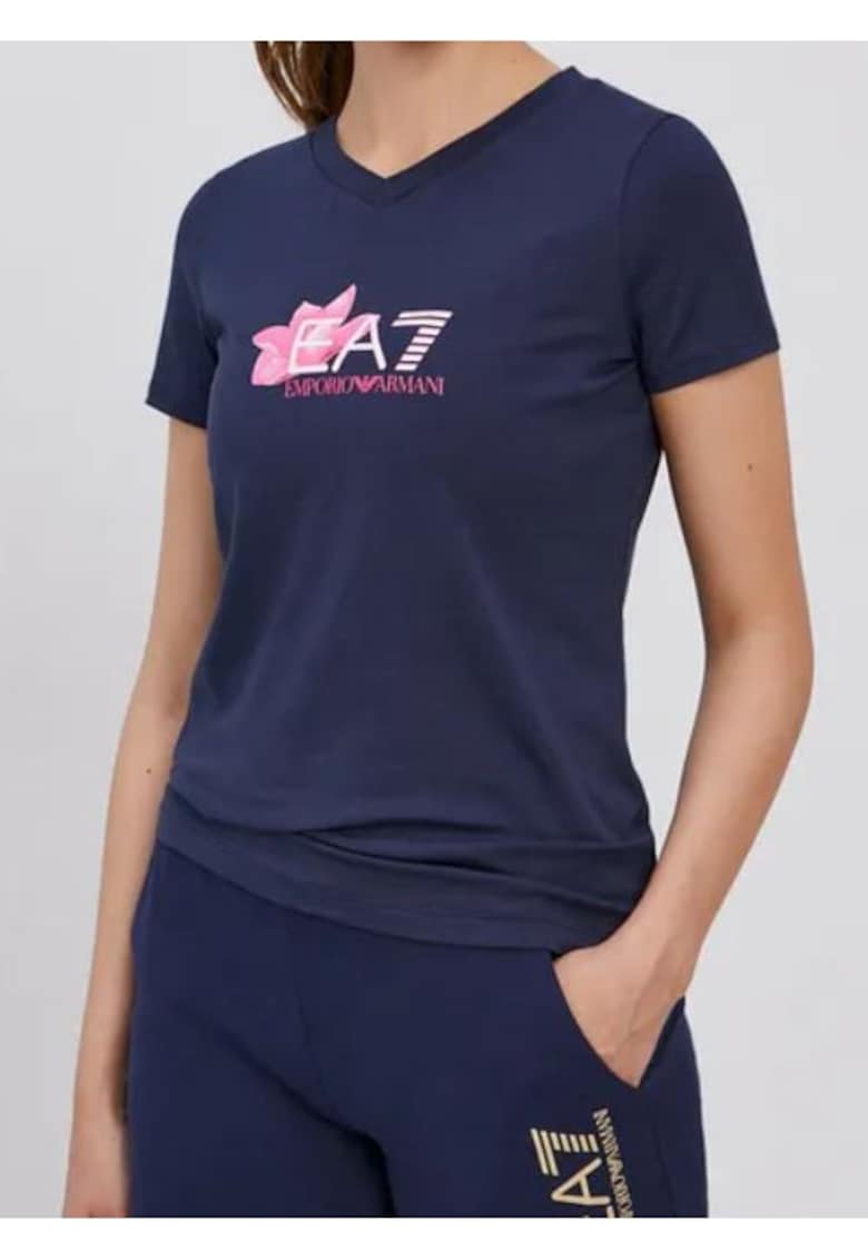 Tricou cu decolteu in V si logo -
