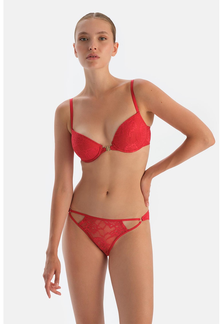 Chiloti clasici de dantela