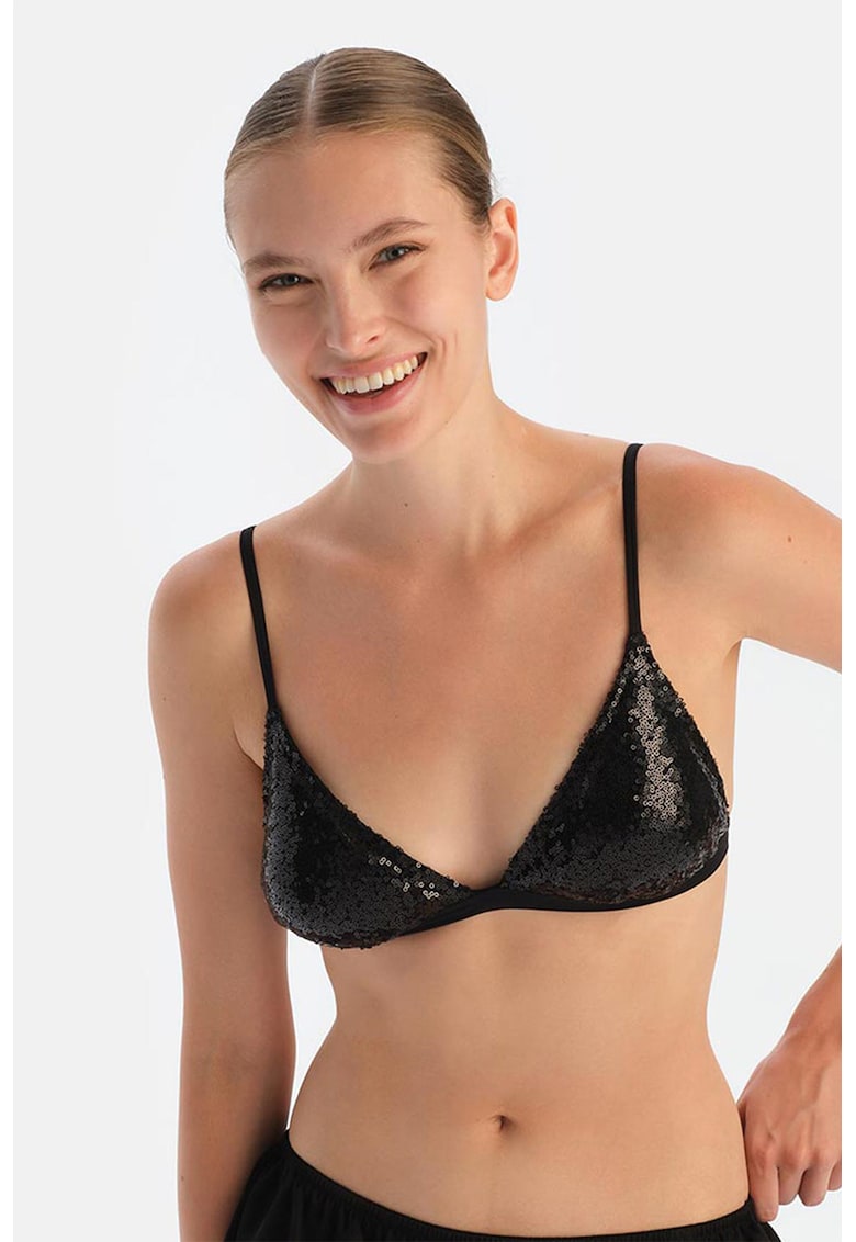 Sutien cu cupe triunghiulare si paiete Sutien cu cupe triunghiulare si paiete