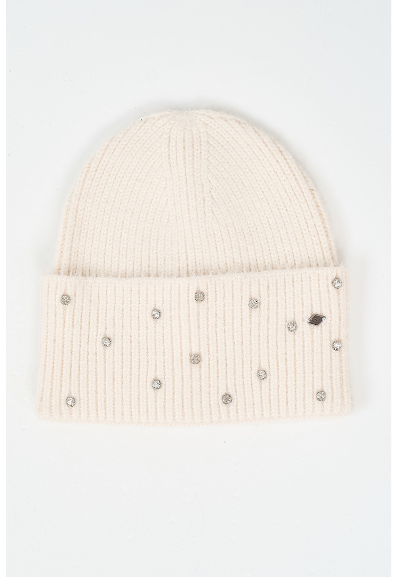 Caciula cu striatii si aplicatii de margele