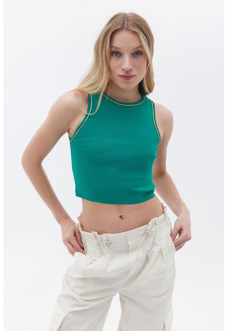 Top crop cu detalii stralucitoare