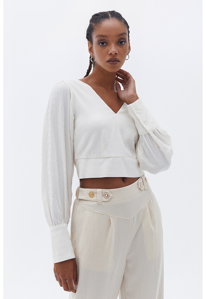 Bluza crop cu decolteu in V