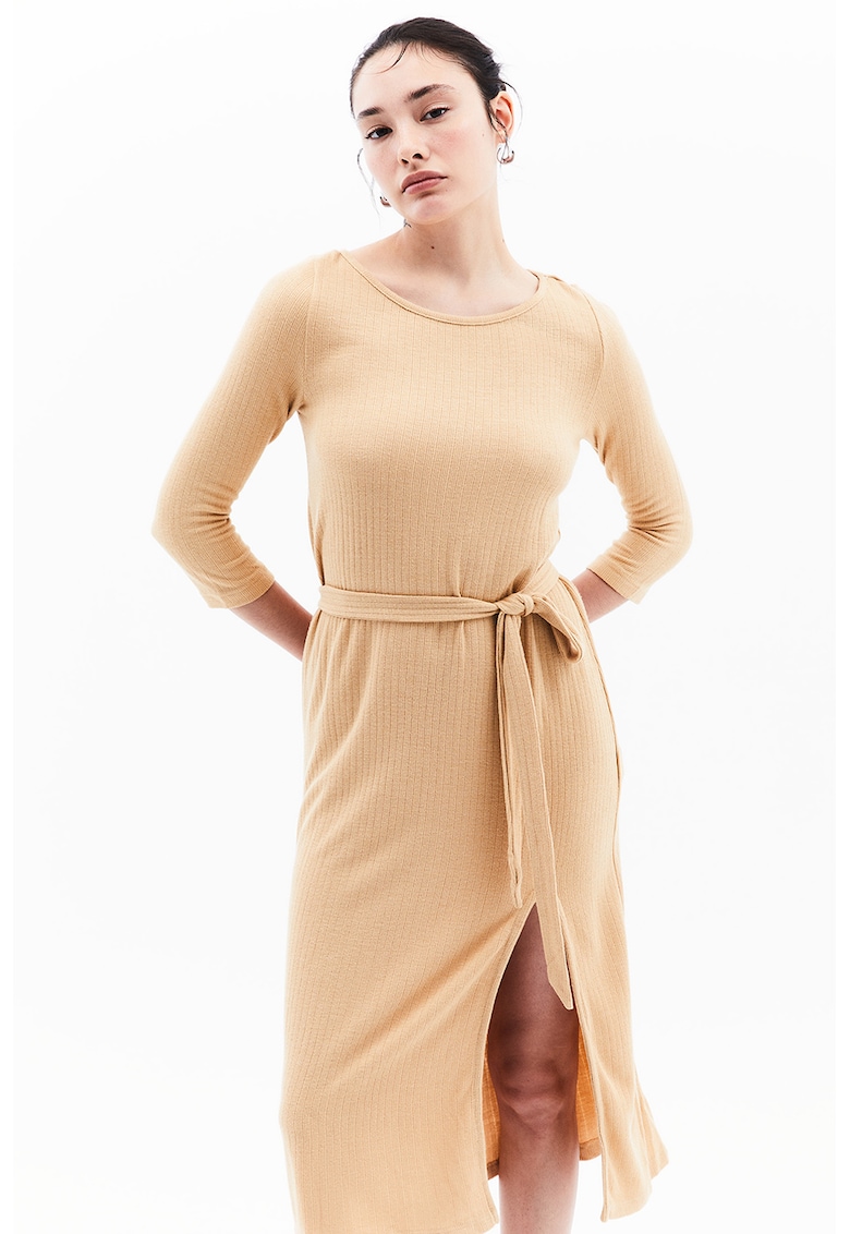 Rochie cu slit lateral