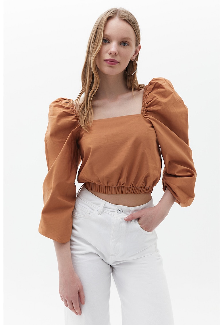 Bluza crop cu decolteu patrat si maneci bufante