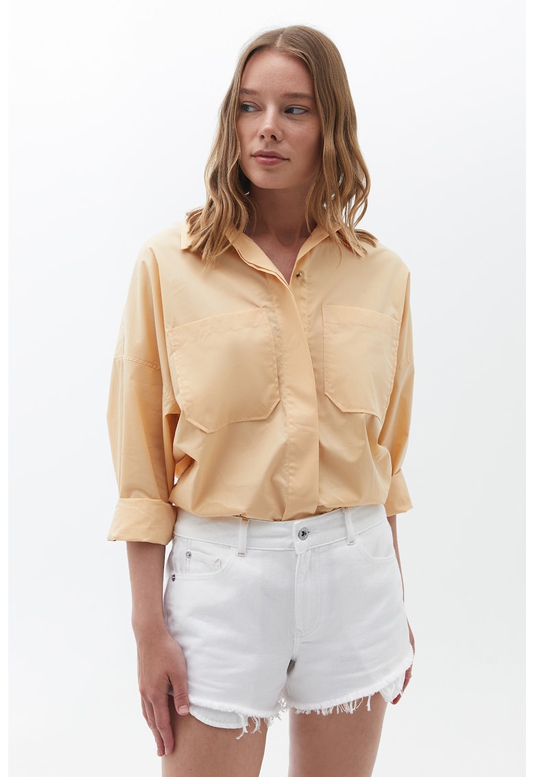 Camasa lejera de bumbac cu buzunare supradimensionate aplicate