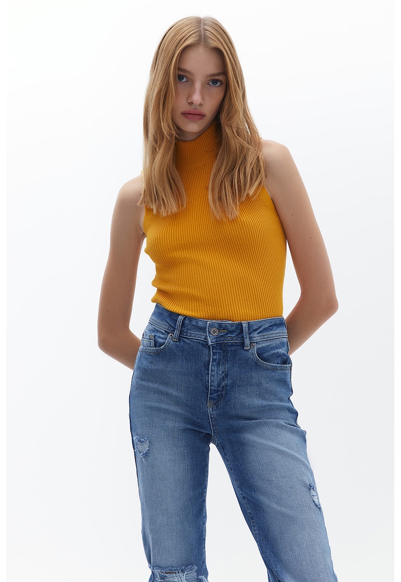 Top din jerseu cu striatii si guler inalt