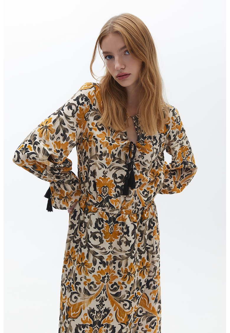 Rochie evazata cu model floral