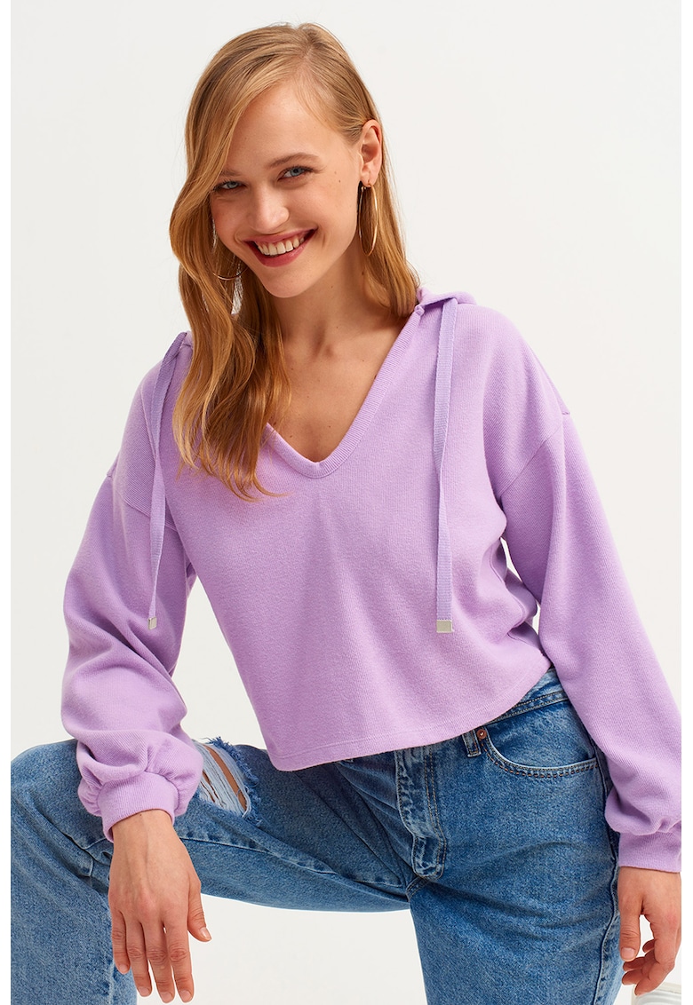 Pulover crop cu decolteu in V