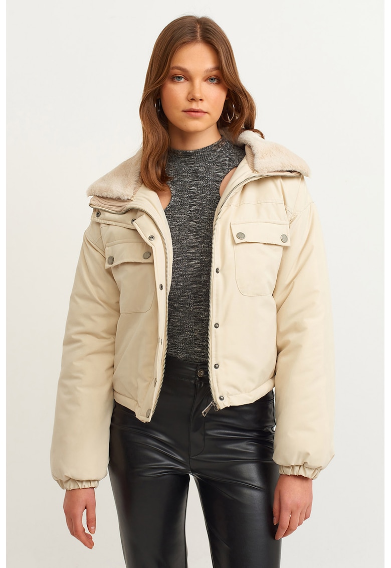 Jacheta cu guler pufos