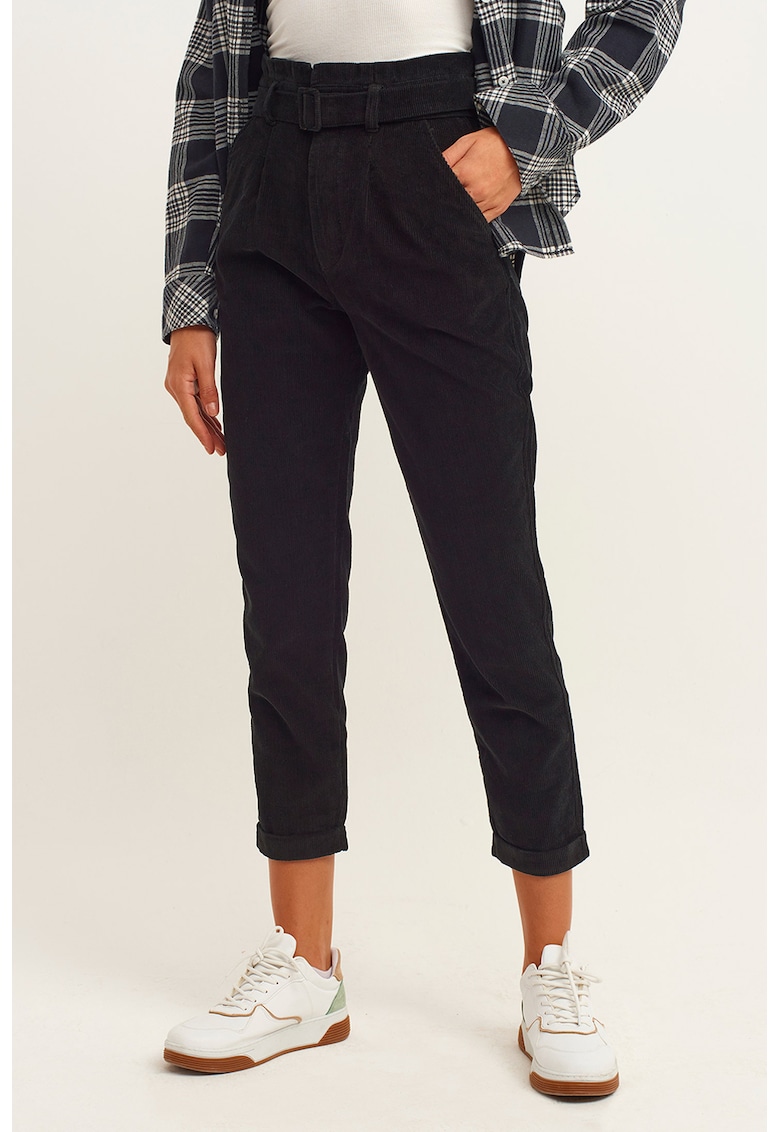 Pantaloni crop de reiat