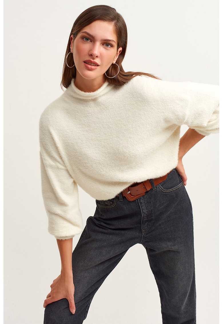 Pulover cu aspect pufos