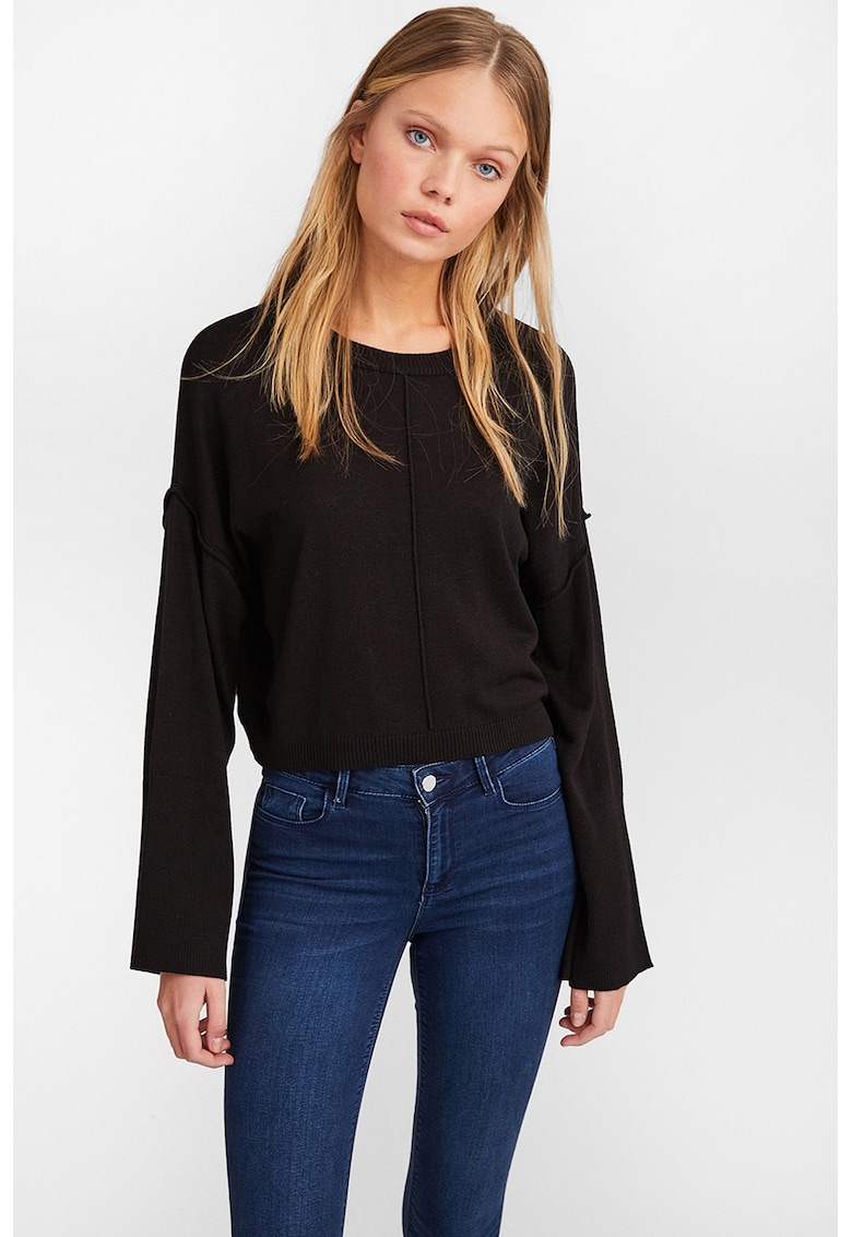 Pulover crop cu decolteu la baza gatului