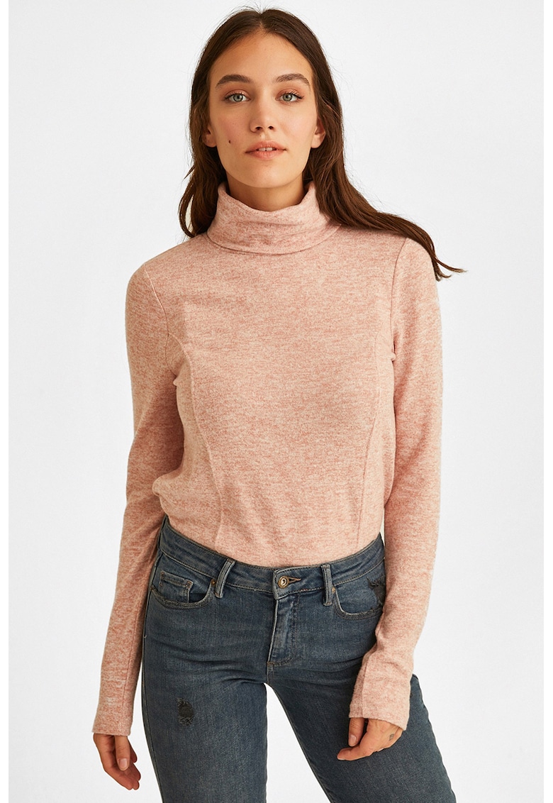 Pulover cu guler inalt