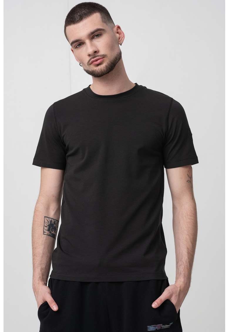 Tricou uni cu decolteu la baza gatului