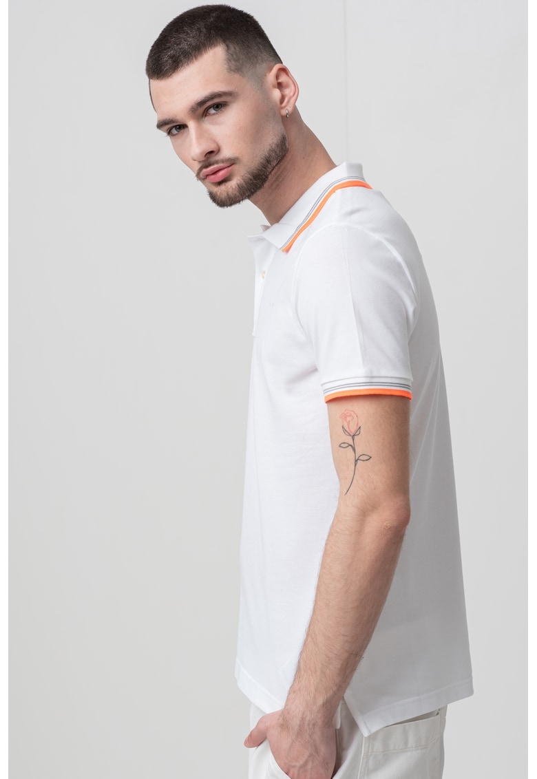 Tricou polo cu detalii dungi