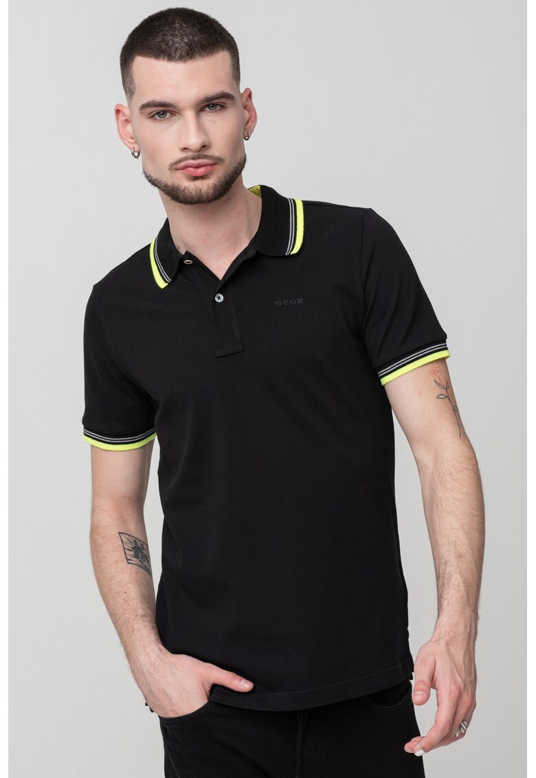 Tricou polo cu detalii dungi