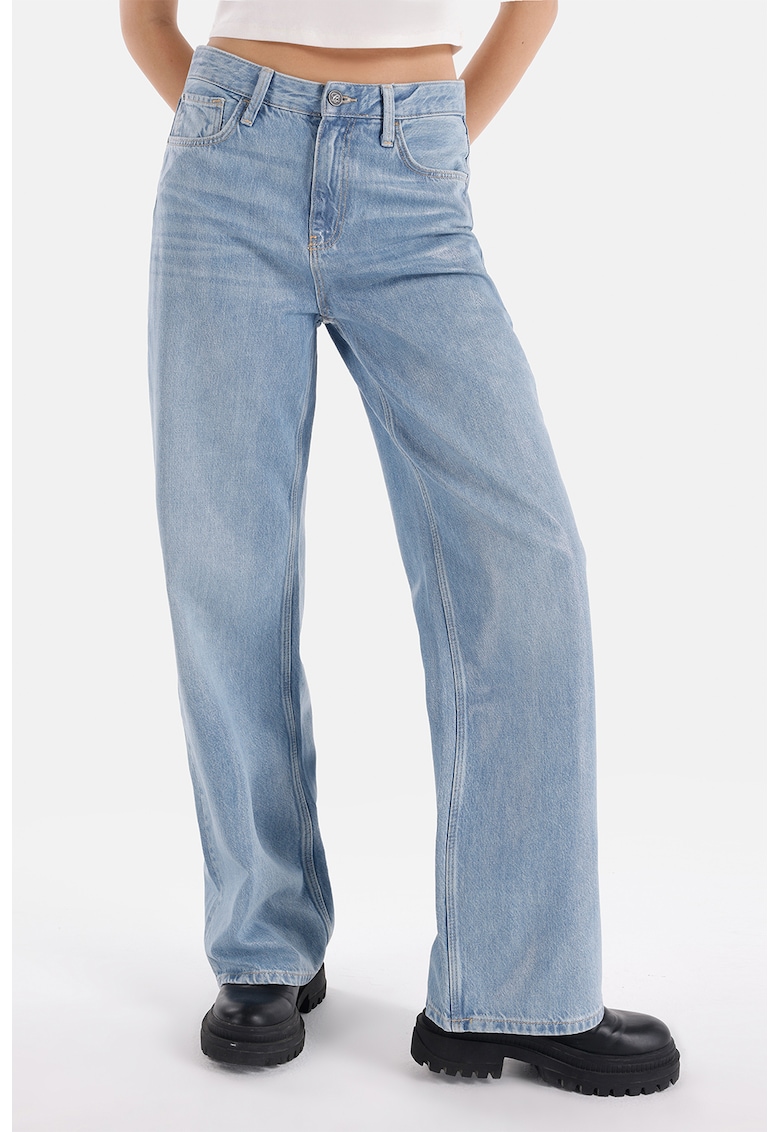 Blugi cu croiala ampla - Albastru pastel