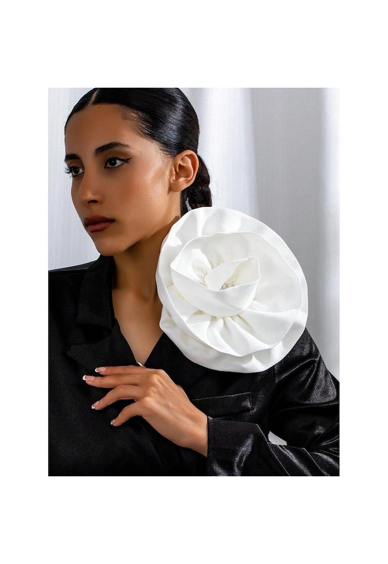 Brosa tip floare supradimensionata - alba - Agathe C22