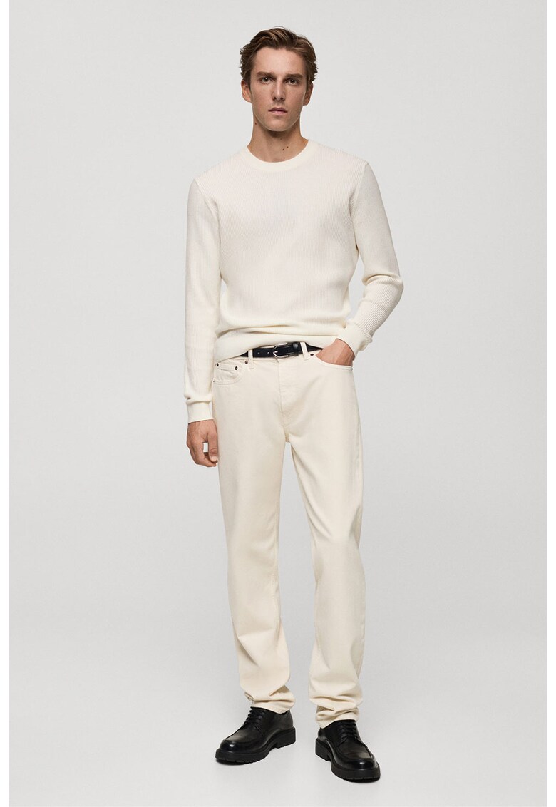 Pulover striat cu decolteu la baza gatului - Crem