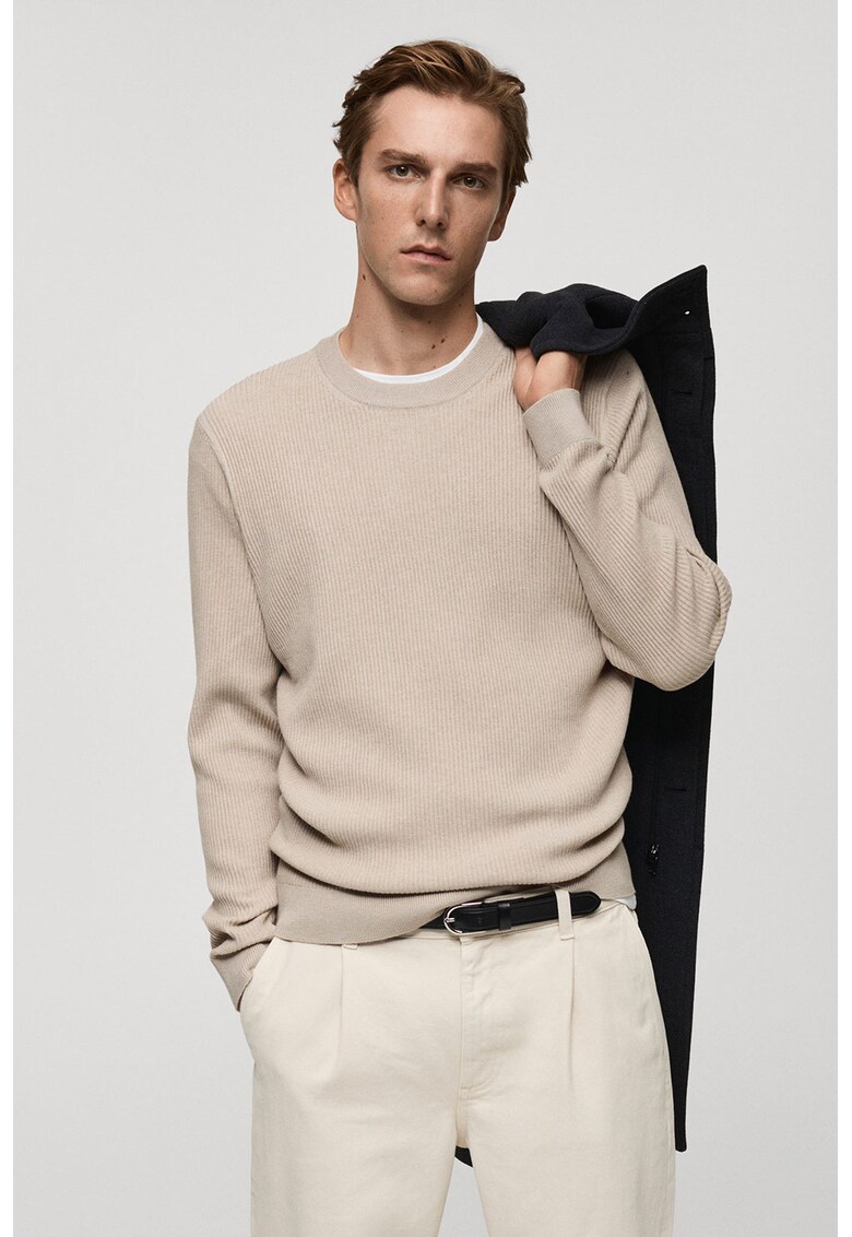 Pulover striat cu decolteu la baza gatului - Bej