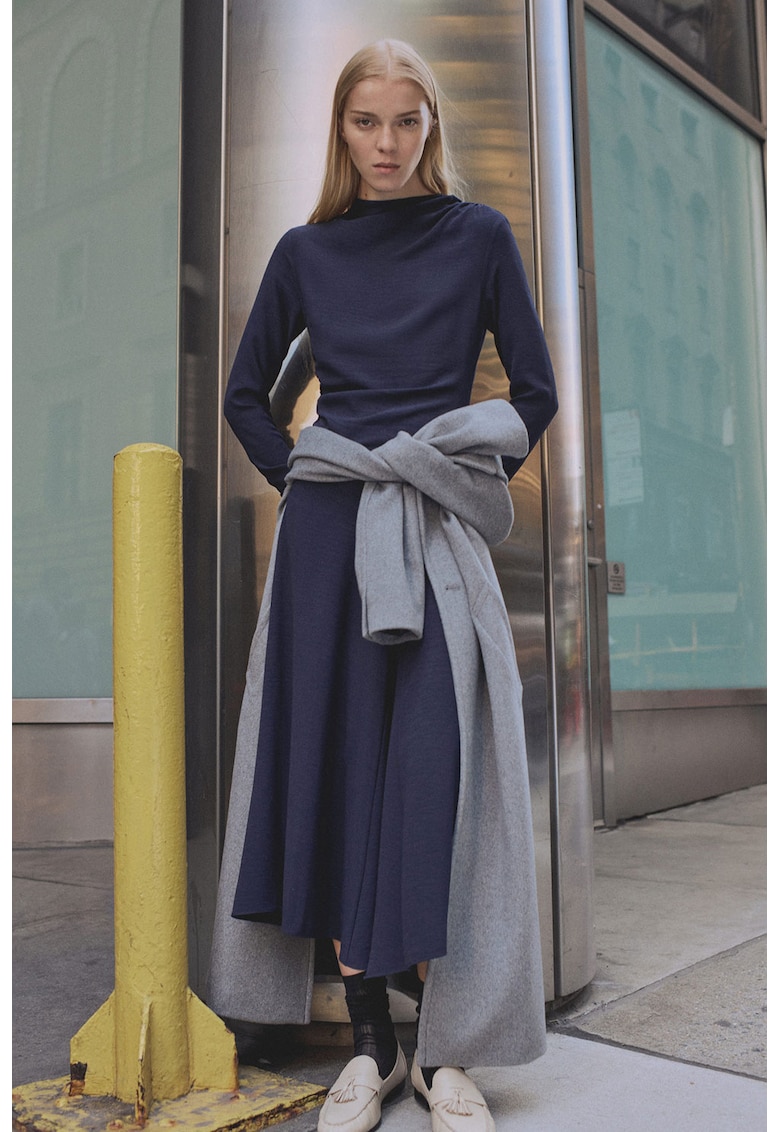 Rochie midi cu nasturi decorativi