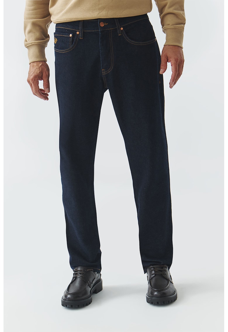 Blugi cu talie medie si cusaturi contrastante