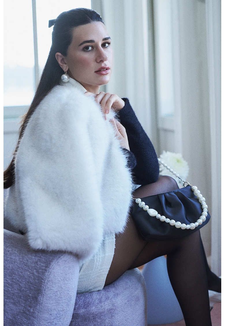 Fusta scurta si evazata cu talie inalta