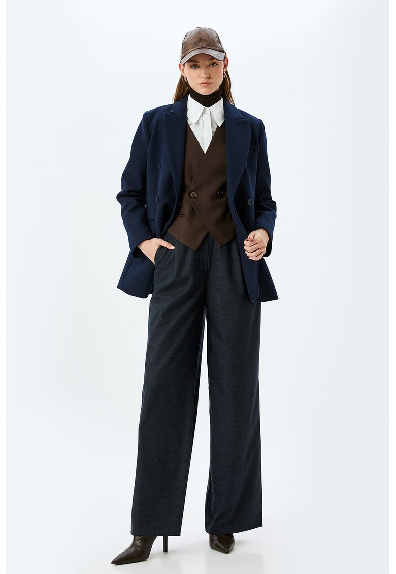 Pantaloni eleganti cu croiala ampla