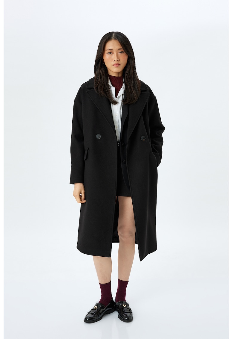 Palton cu model uni si nasturi