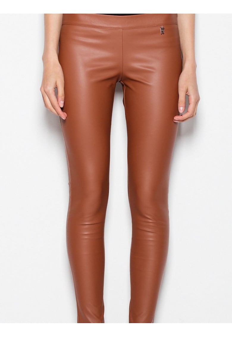 Pantaloni dama - imitatie de piele - picioare subtiri - maro - poliester -