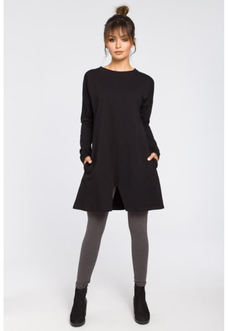 Tunica cu partea de jos decupata -