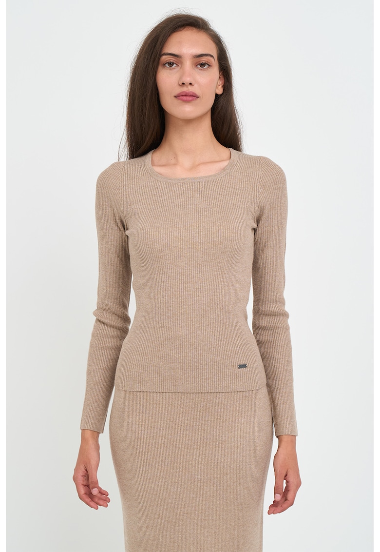 Pulover cu decolteu rotund Pulover cu decolteu rotund